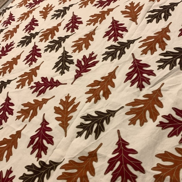 Fall autumn September Leaf Pattern Maple Foliage Nature Multicolor tablecloth - Picture 9 of 9